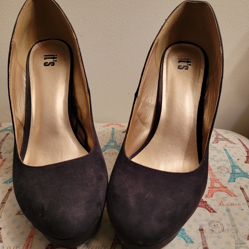 Black suede heels